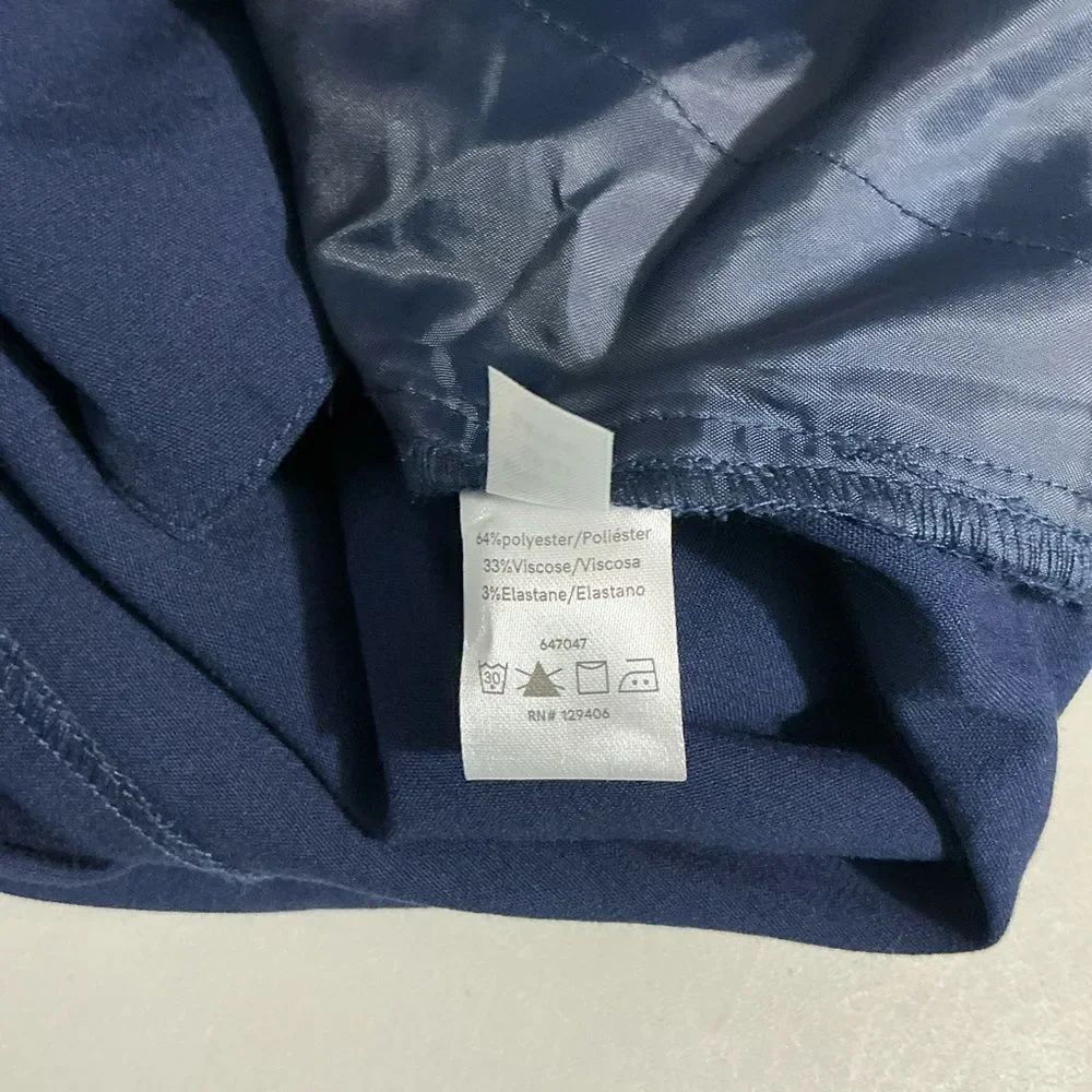 Venus Shorts Women's Navy Blue Paperbag Belted Pockets Solid size 2